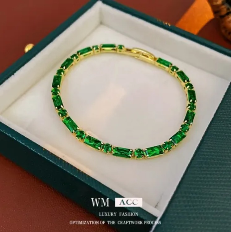 سوارة نسائية